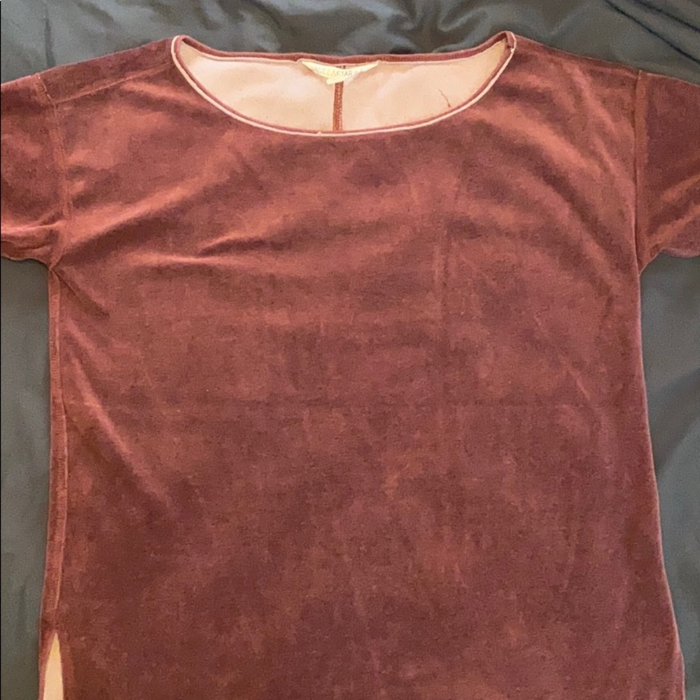 Maroon tshirt
